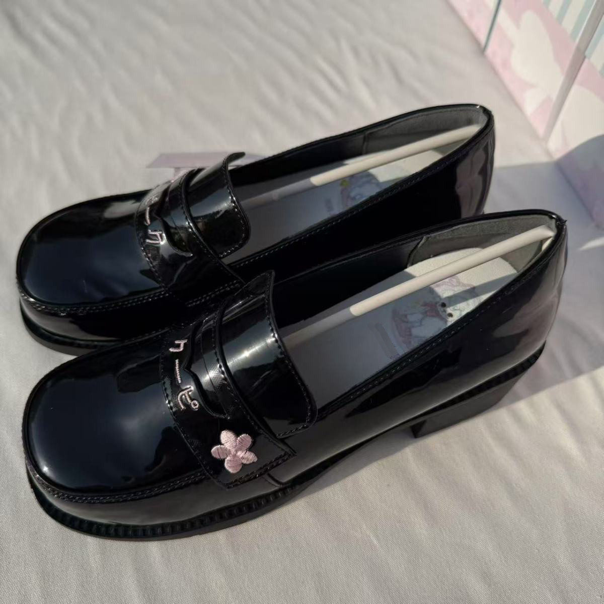Kitten Heel Women - Sepatu Jahit Gaya Jepang yang Cantik