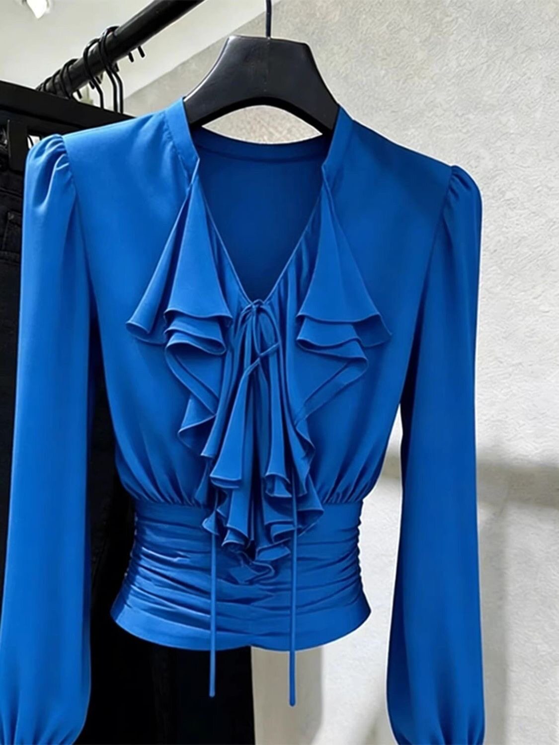 Women Formal Blouses For Evening Wear - Blus Biru Royal dengan Kerah V