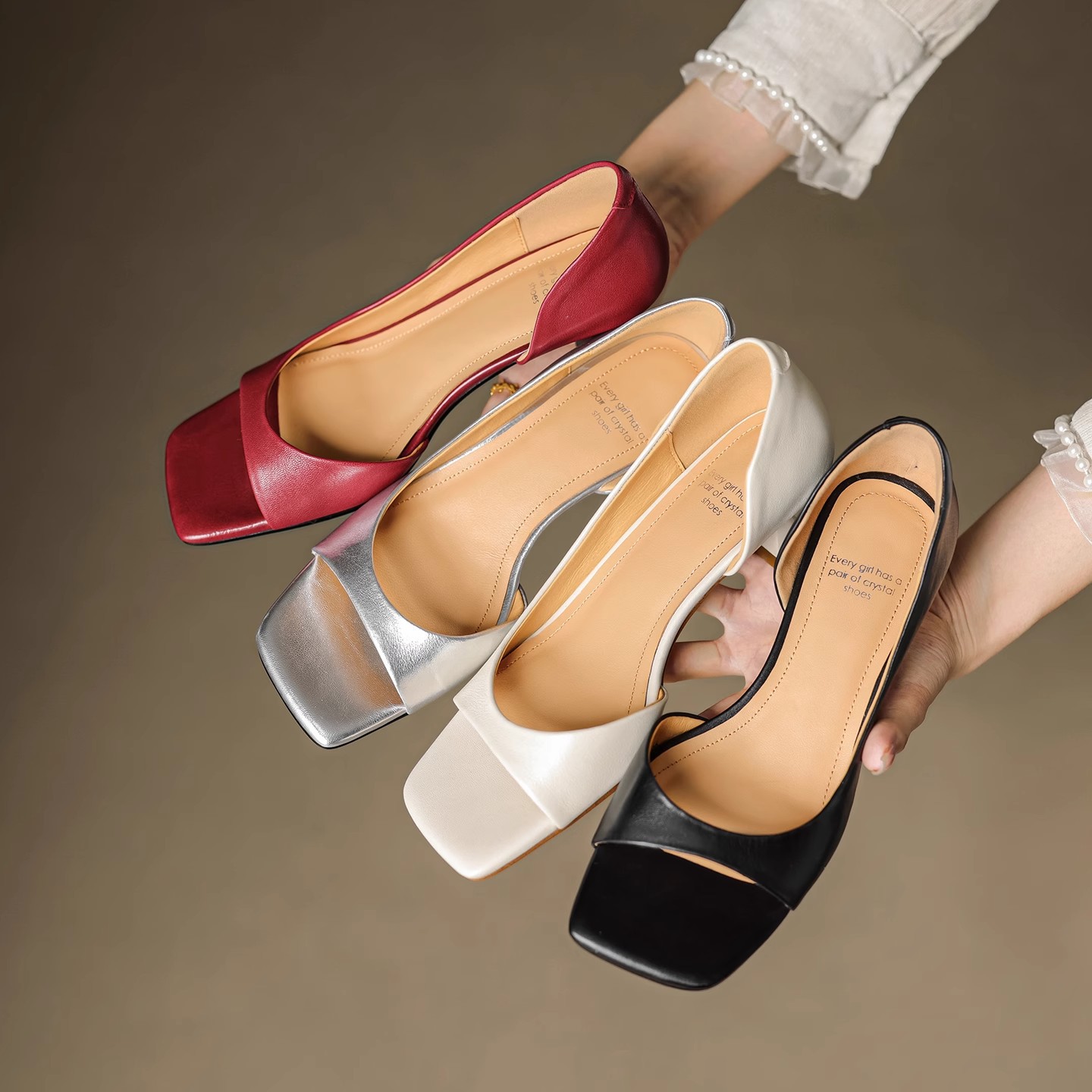Kitten Heel Women - Sandal Hak Tinggi Ujung Terbuka Desain