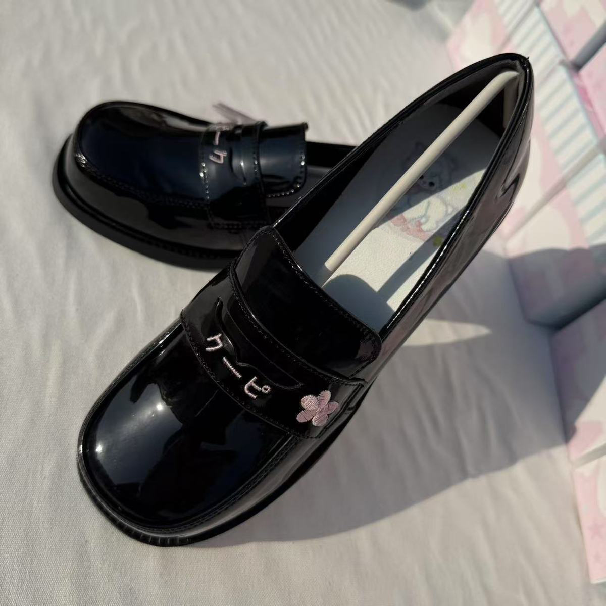 Sepatu Jahit Gaya Jepang yang  - Kitten Heel Women ulasan dan harga